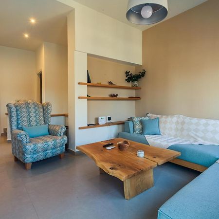 Upscale Modern Escape In The Historic Center Lejlighed Kalamata Eksteriør billede