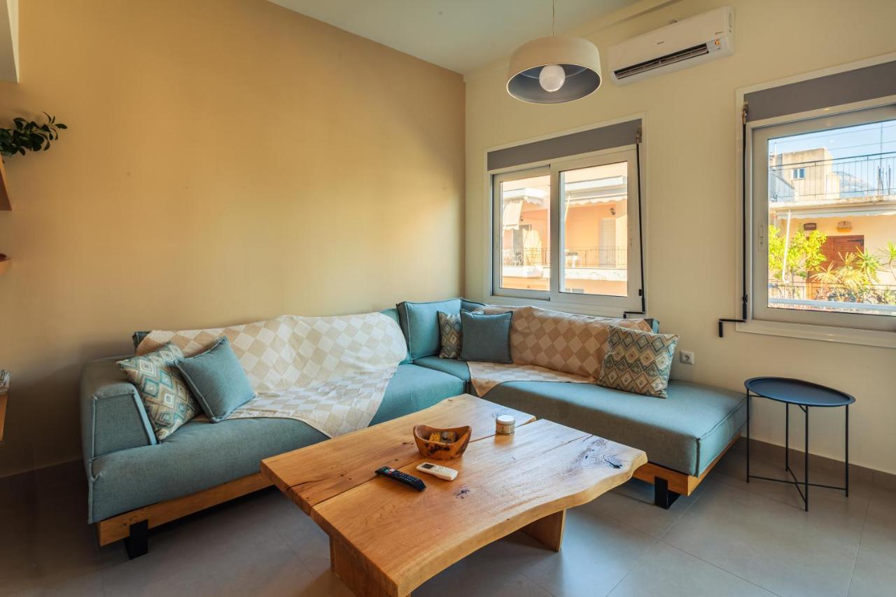 Upscale Modern Escape In The Historic Center Lejlighed Kalamata Eksteriør billede