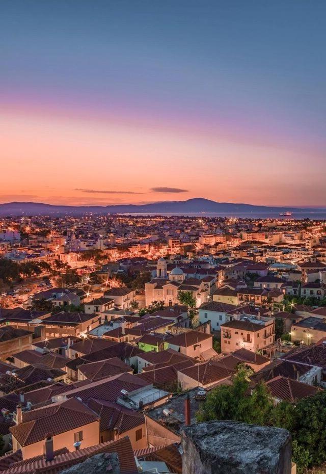 Upscale Modern Escape In The Historic Center Lejlighed Kalamata Eksteriør billede